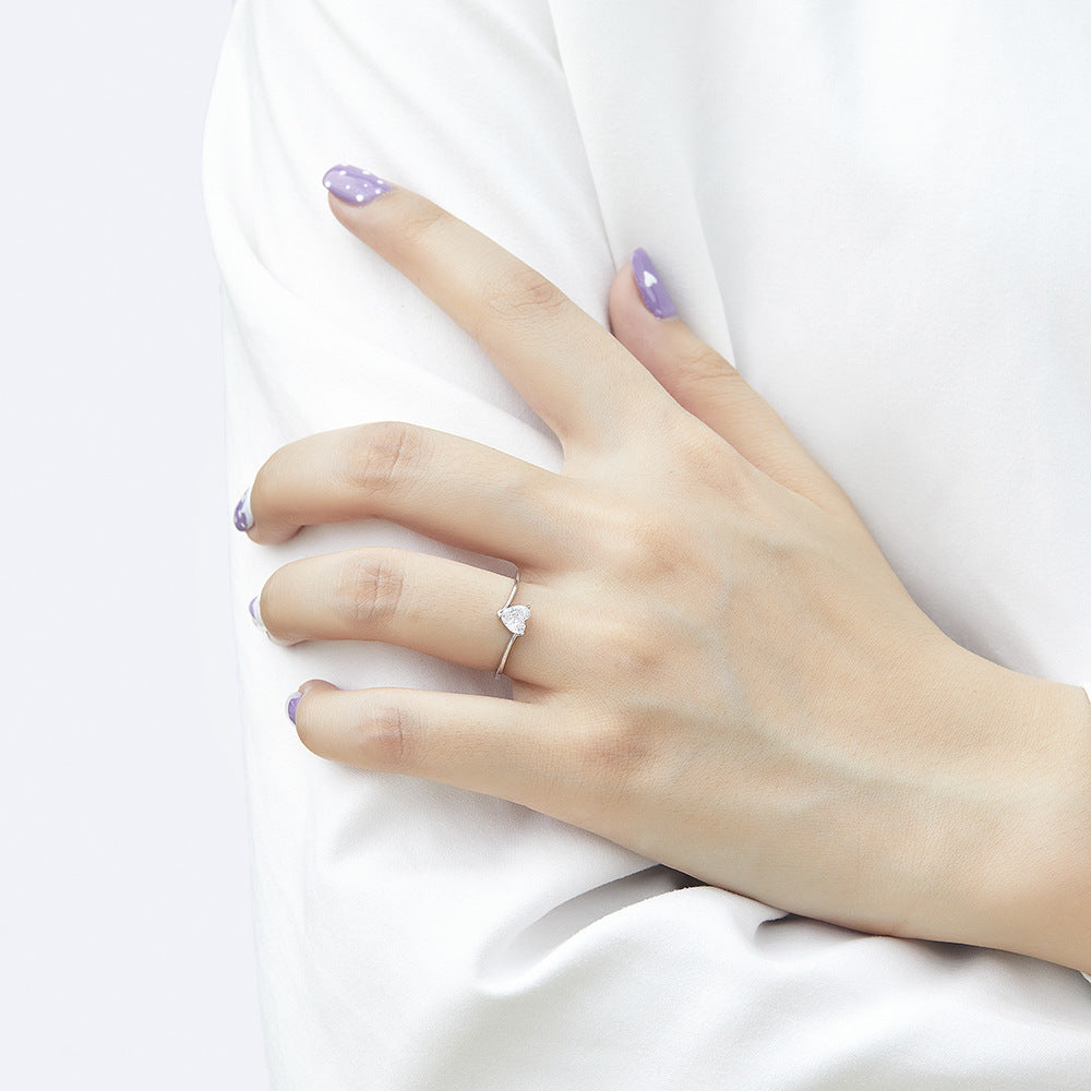Damen Ring mit herzförmigem Design und funkelndem Stein Shop Nory
