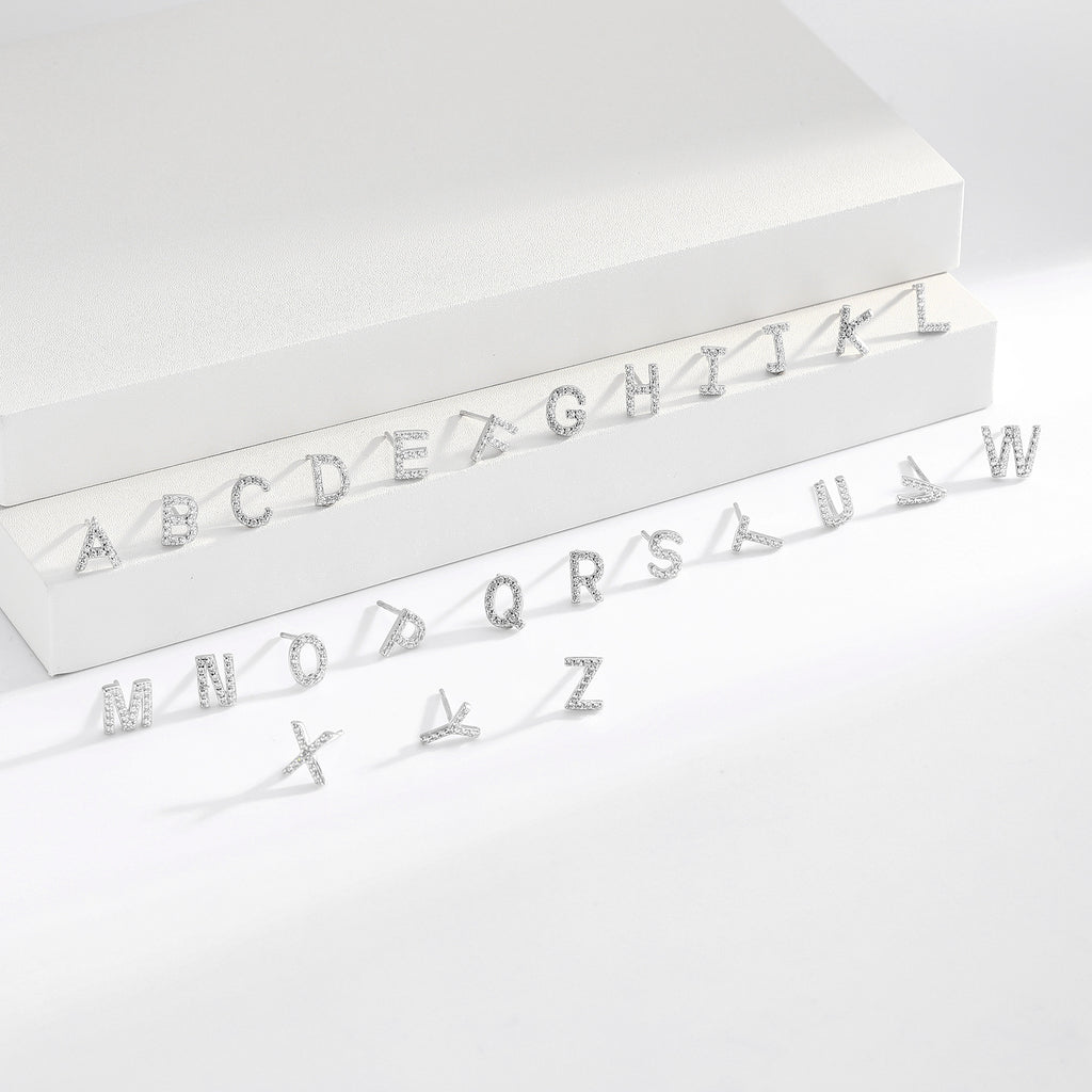 Damen Ohrstecker aus 925 Sterling Silber mit luxuriösem Zirkonbuchstaben R Shop Nory