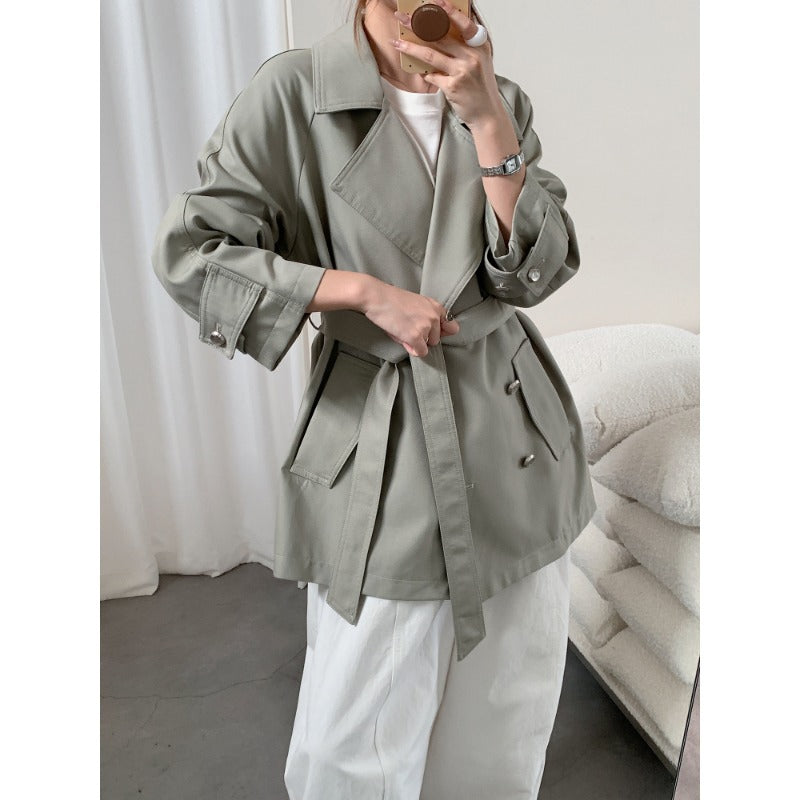 Damen Kurztrench mit weitem Schnitt, doppelreihigem Verschluss und Bindegürtel Shop Nory