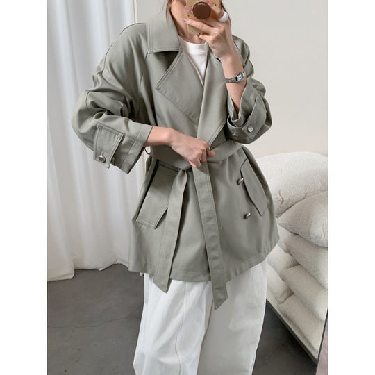 Damen Kurztrench mit weitem Schnitt, doppelreihigem Verschluss und Bindegürtel Shop Nory