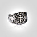 Herrenring mit kunstvollem Kreuzmotiv und einzigartiger Detailverarbeitung Shop Nory
