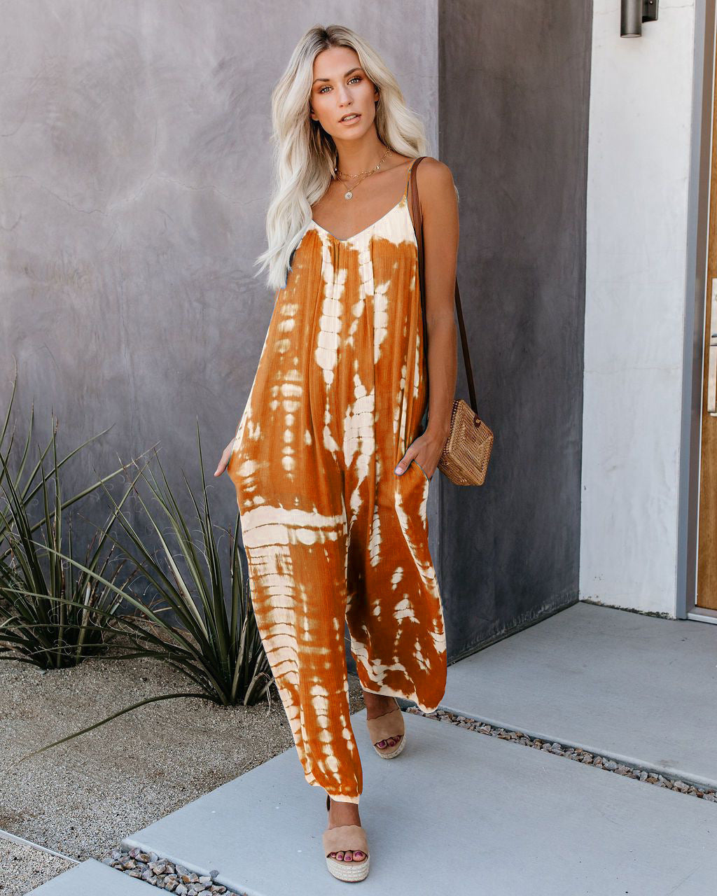 Damen Elegantes Jumpsuit mit Spaghettiträgern und weitem Bein
