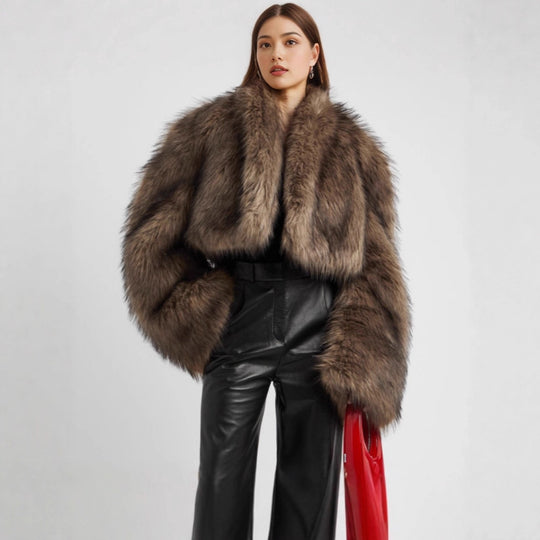Damen Kurze voluminöse Crop-Faux-Fur-Jacke mit verlängerten Ärmeln Shop Nory