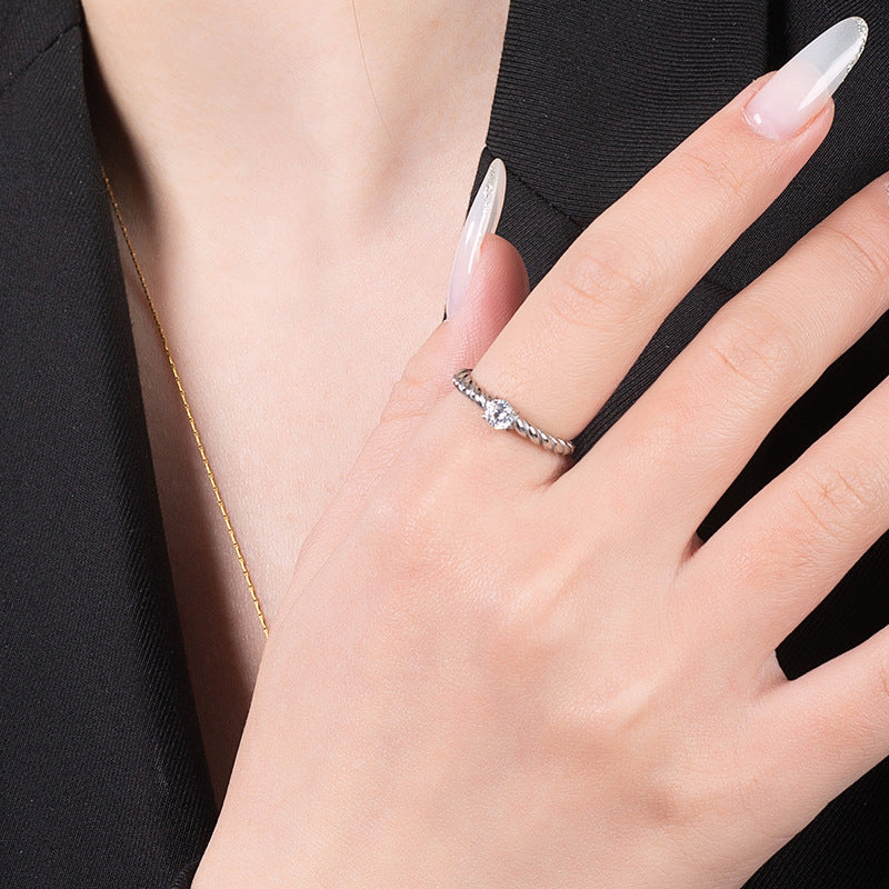 Damen Zarter und eleganter Verlobungsring mit geschwungenem Design Shop Nory