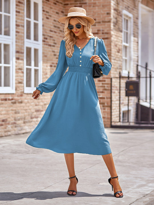 Damen Midikleid mit V-Ausschnitt, geraffter Smock-Taille und Knopfleiste Shop Nory