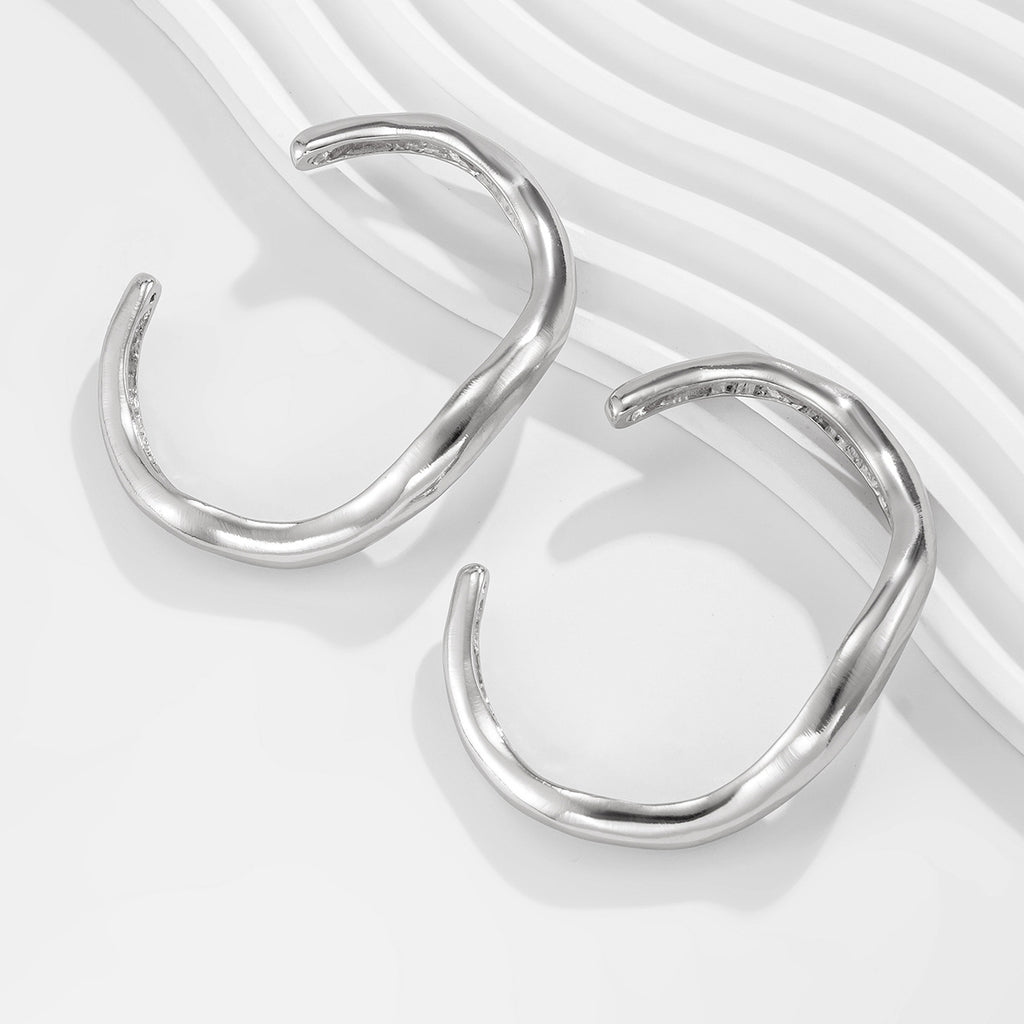 Damen geschwungener Armreif aus hochwertigem Metall