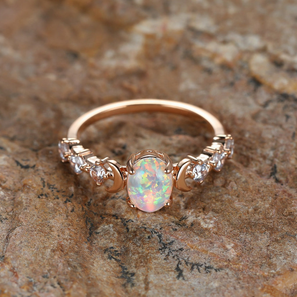 Damen Ring mit schimmerndem Opal und funkelnden Zirkonia-Steinen Shop Nory
