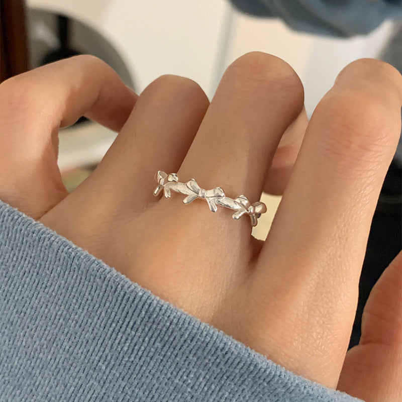 Damen Zierlicher und filigraner Ring mit Schleifenmotiv Shop Nory
