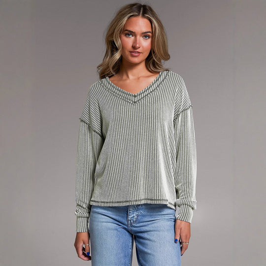 Damen Gestreiftes Feinstrick-Longsleeve mit V-Ausschnitt und dekorativen Kanten Shop Nory