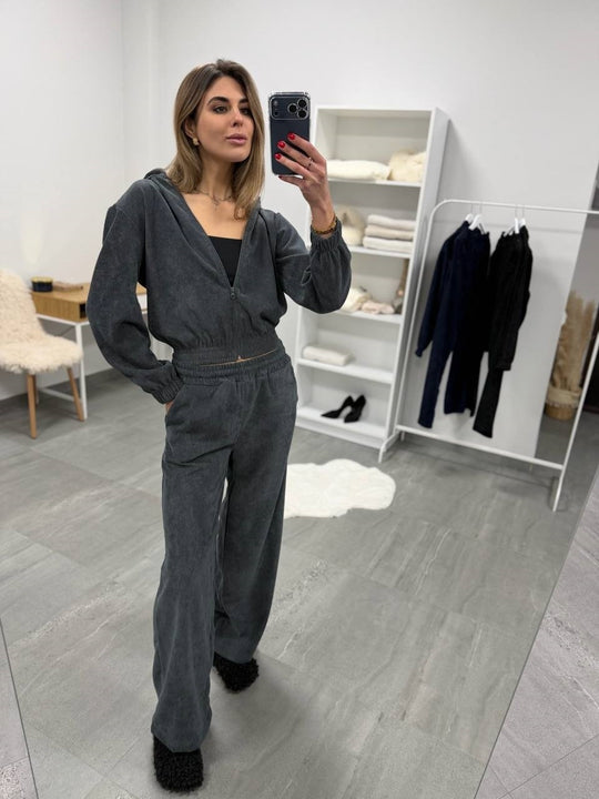 Damen weiches Cordvelours-Zweiteiler mit kurzer Kapuzenzipjacke und weiter Komforthose Shop Nory