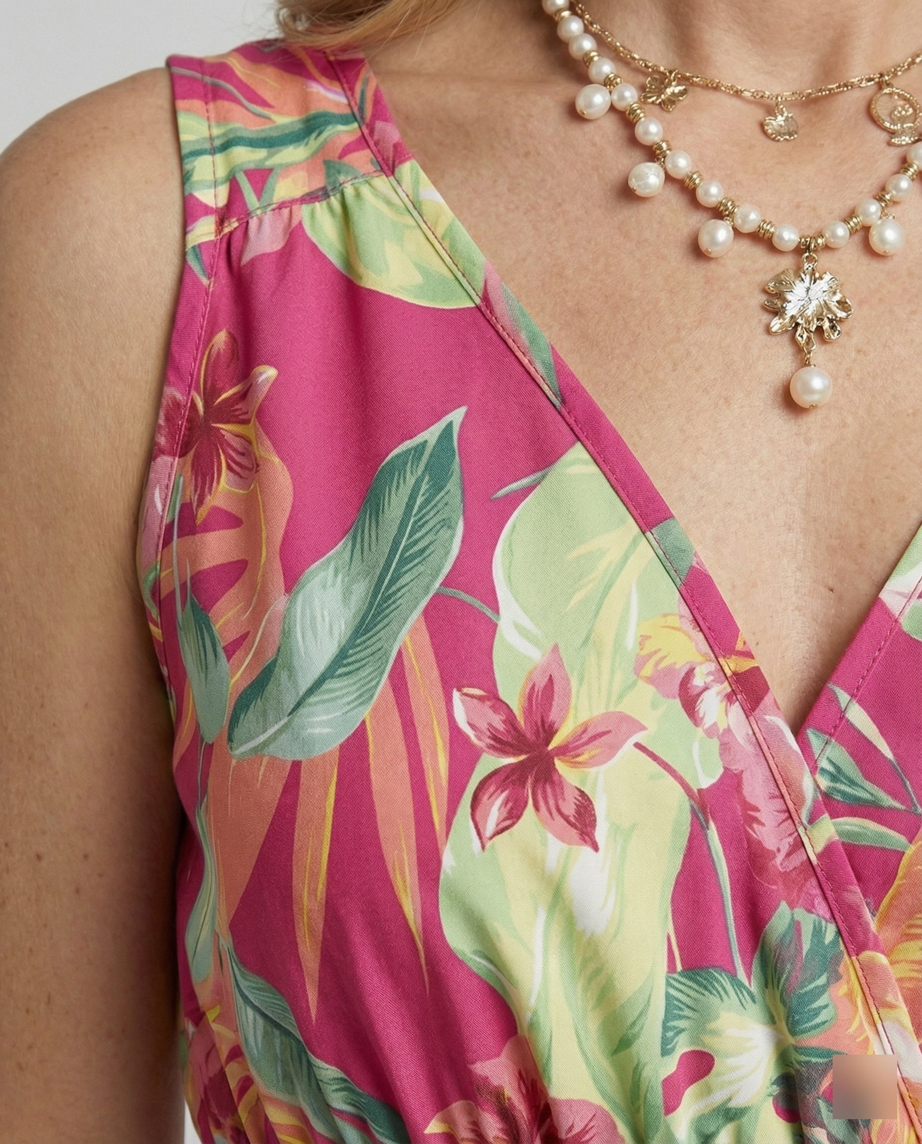 Damen Sommerkleid V-Ausschnitt mit Volantrock