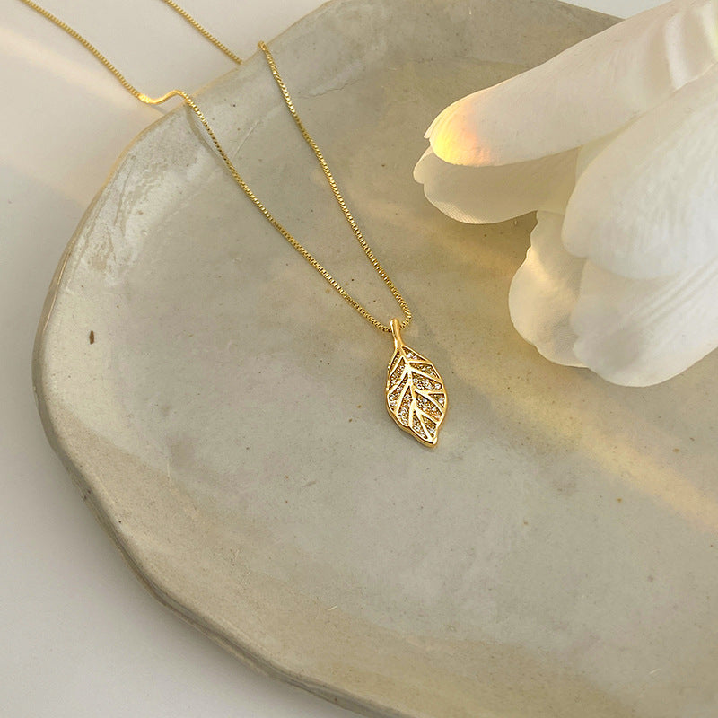 Damen Glänzendes Blatt Pendant Necklace Shop Nory