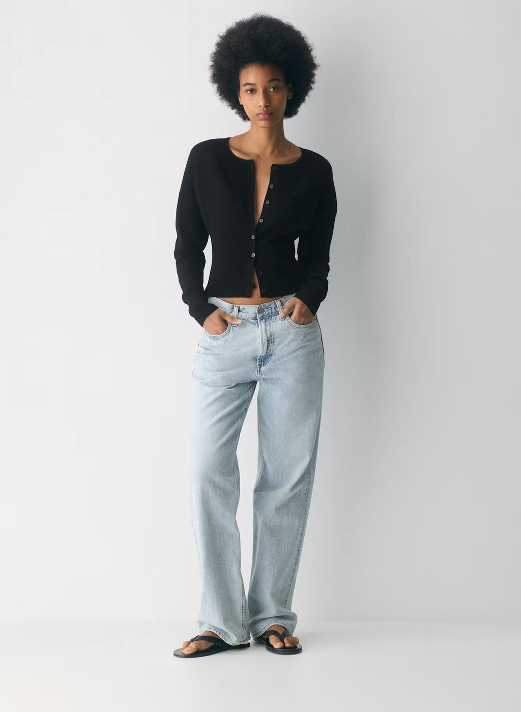 Damen Cropped Strickjacke mit Knopfleiste und Rippstrick