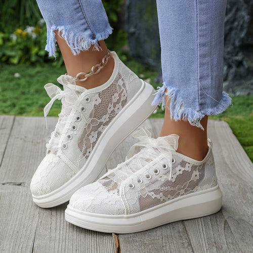 Damen Plateau-Sneaker mit Spitzen-Overlay und transparenten Organzabändern Shop Nory