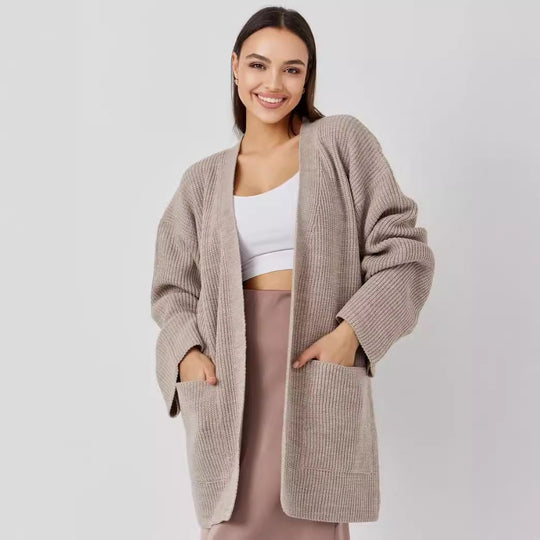 Damen kuscheliger langer Strickcardigan mit weiten Ärmeln und praktischen Taschen Shopnory