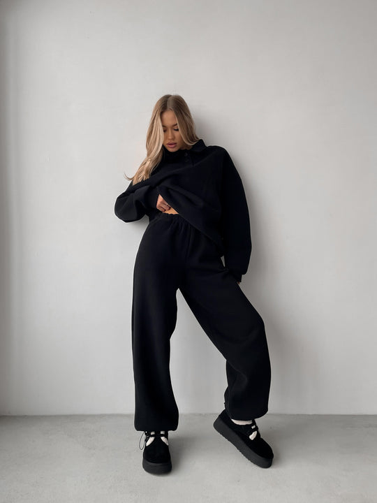 Damen Polo-Sweatshirt und Relax-Fit Jogginghose Set aus French Terry Shop Nory