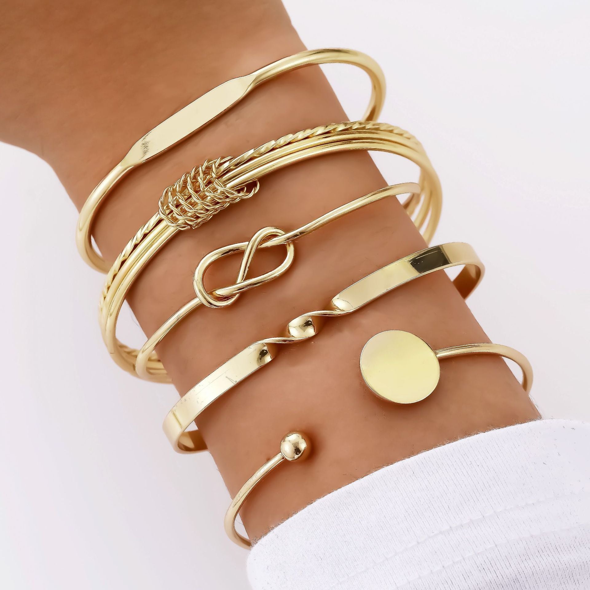 Damen Armreif-Set mit geflochtenen und minimalistischen Designs Shop Nory