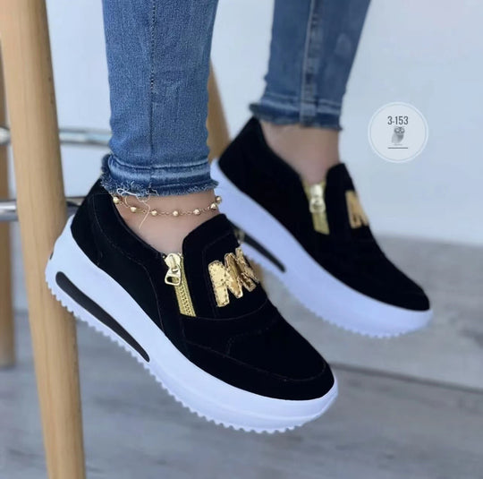 Damen Slip-On Plateau-Sneaker mit dekorativem Metall-Reißverschluss und Logo-Applikation Shop Nory