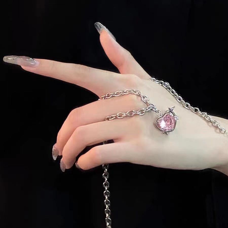 Damen Halskette mit herzförmigem Anhänger und luxuriösem Design Shop Nory