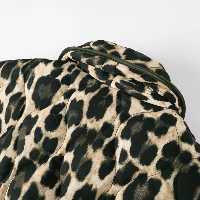 Damen Kurzjacke mit Leopardenprint, kastiger Silhouette und Schalkragen Shop Nory