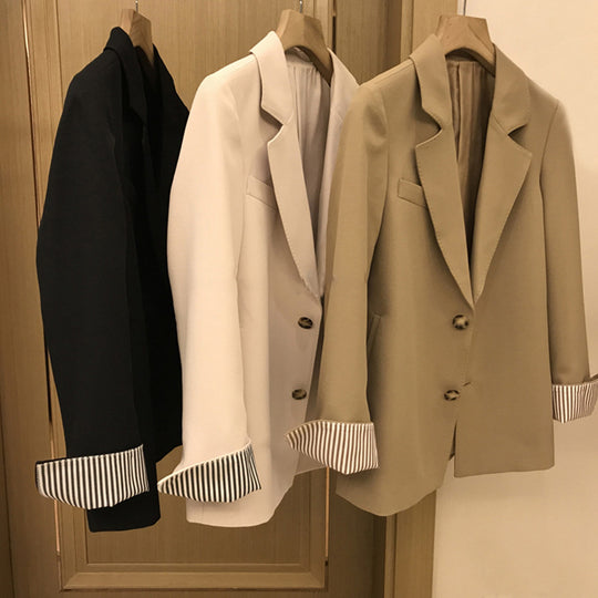 Damen Eleganter Blazer mit kontrastierenden Ärmelaufschlägen Shop Nory