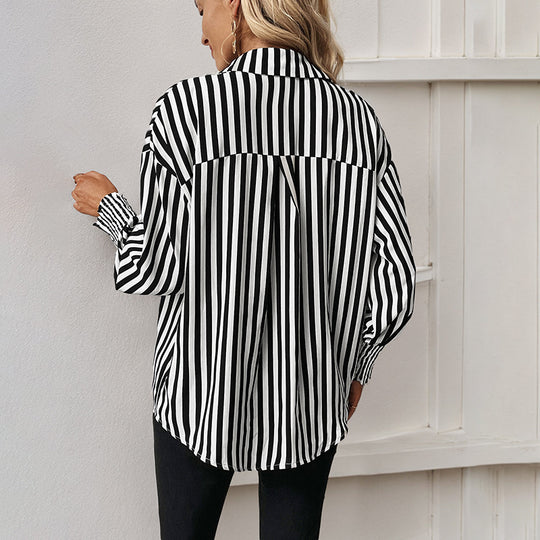 Damen Oversize-Hemdbluse mit senkrechten Streifen, klassischem Kragen und gerafften Manschetten Shop Nory