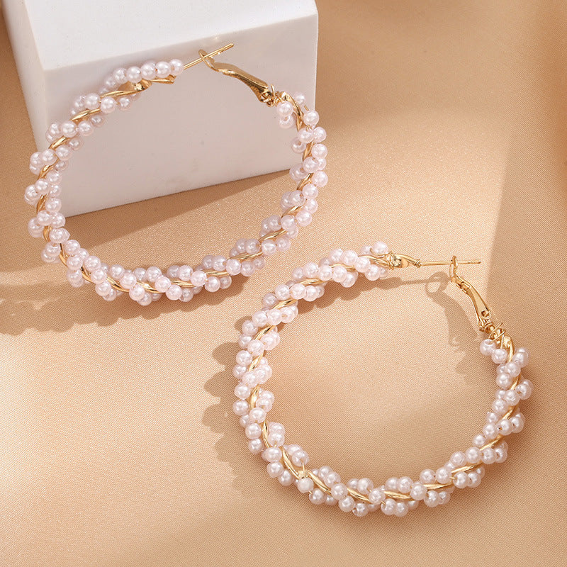 Damen Creolen mit luxuriösen Perlenakzenten und elegantem, gedrehtem Design Shop Nory