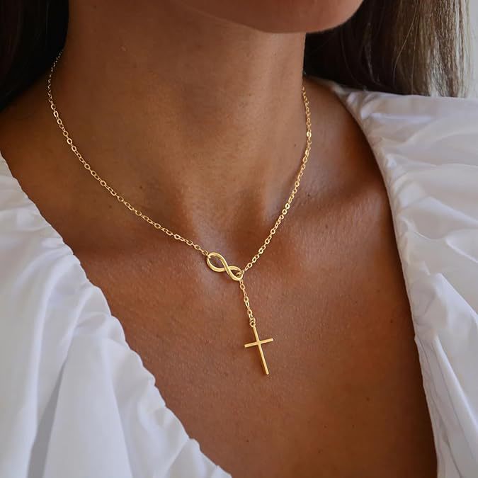 Damen Halskette mit modernem Kreuzanhänger und eleganter Gliederkette Shop Nory
