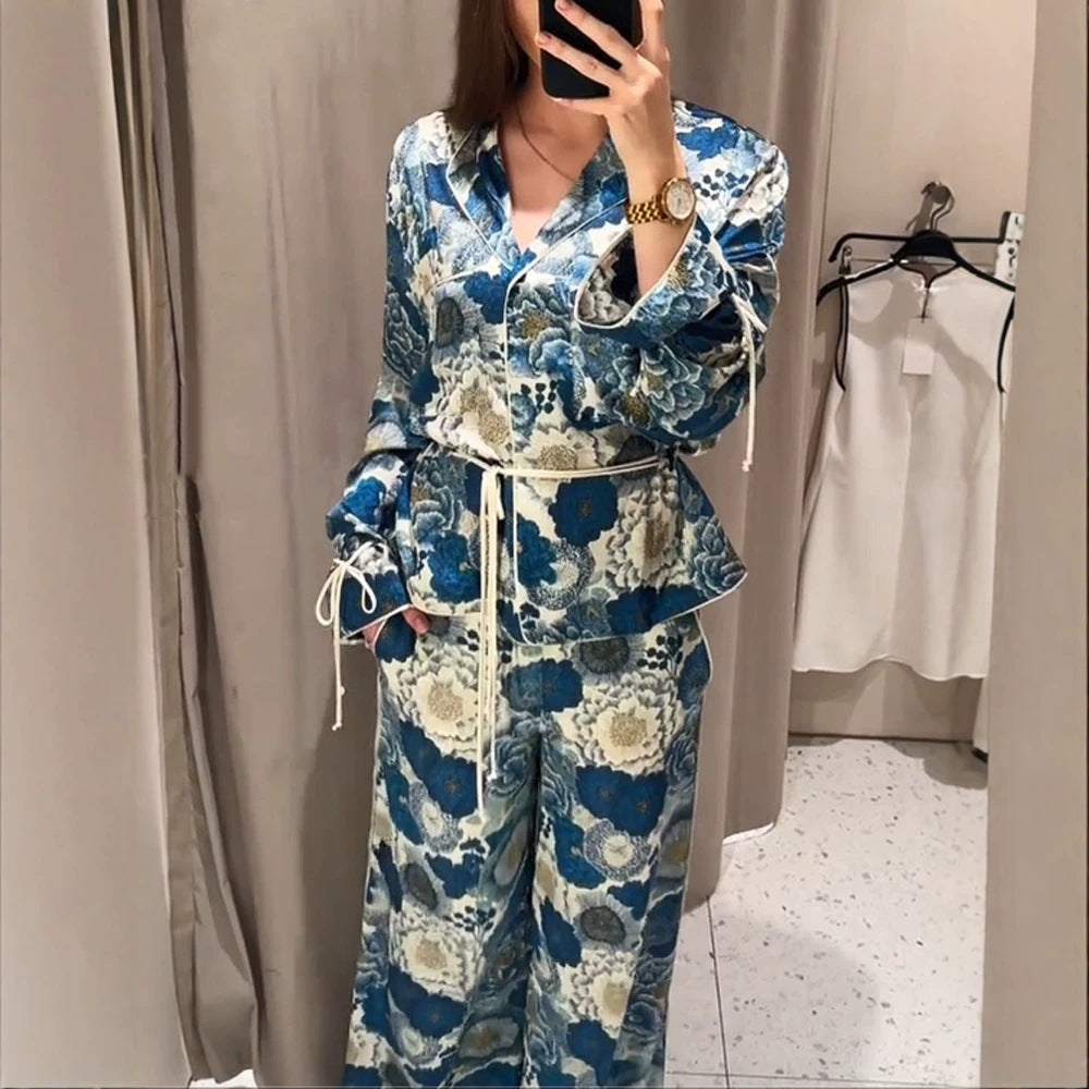 Damen Zweiteiliges florales Jacquard-Loungewear-Set mit Taillengürtel, Paspelierung und Bindärmeln Shop Nory