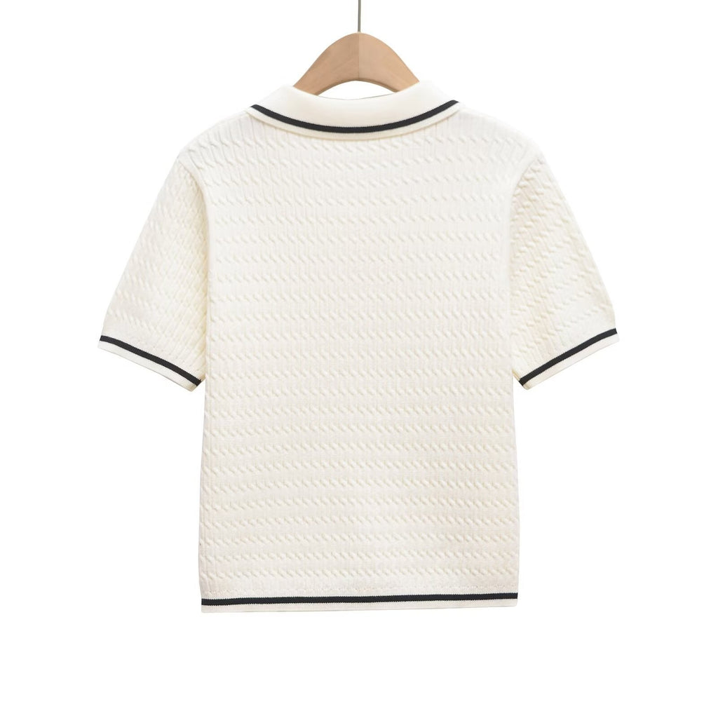 Damen Poloshirt mit strukturiertem Material und edlen Knopfdetails