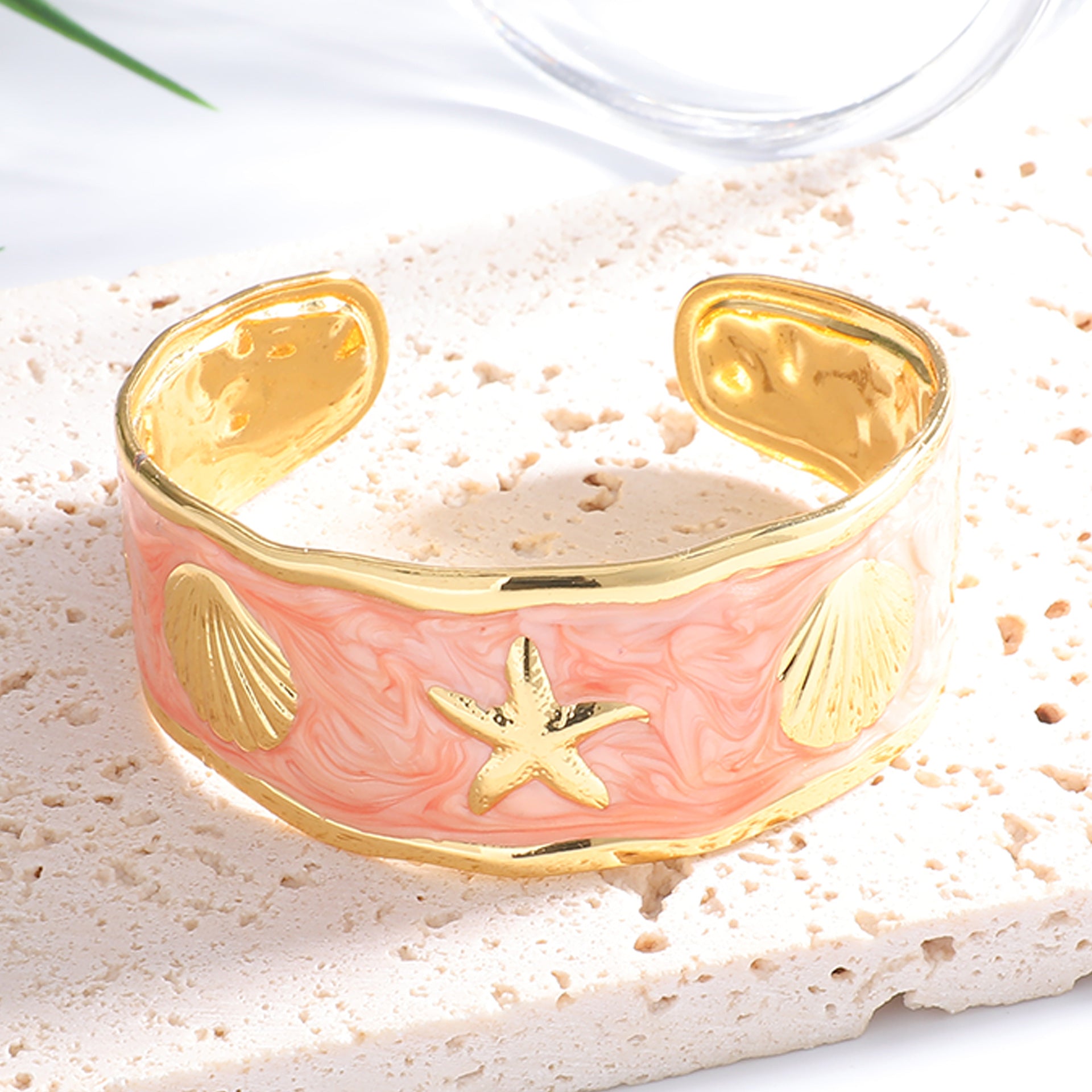 Damen Armreif mit maritimem Muschel- und Seestern-Design Shop Nory
