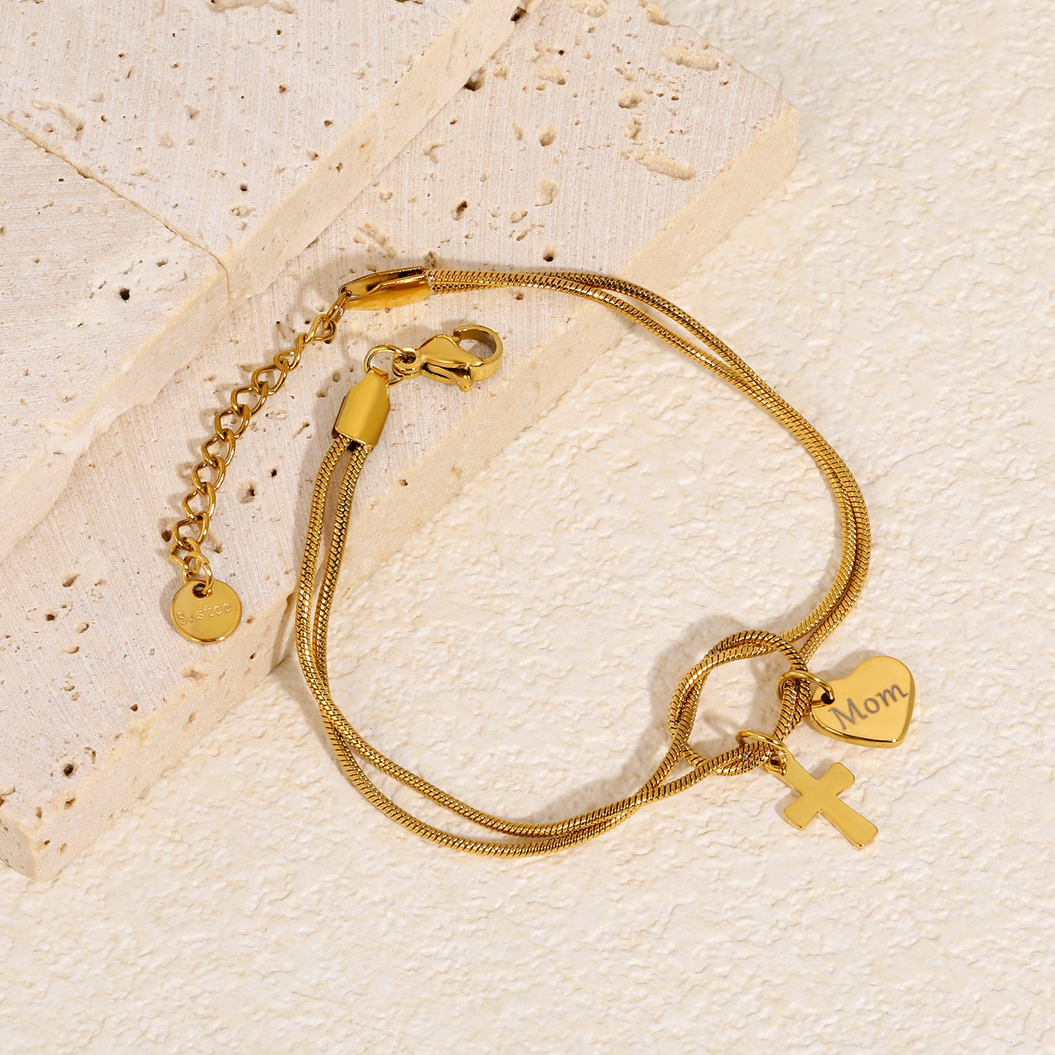 Damen Armband mit gravierten Anhängern und verstellbarem Verschluss Shop Nory
