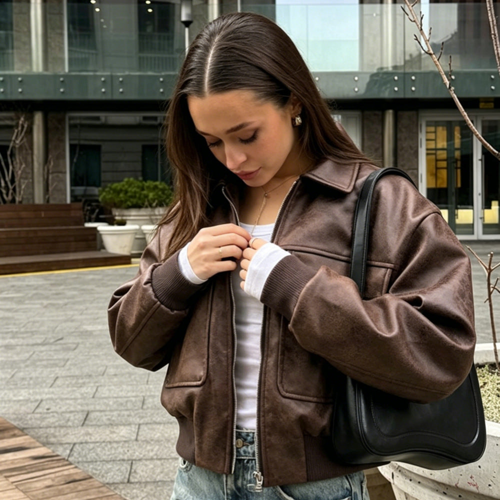 Damen nan kurzer Bomberjacke in Veloursleder‑Optik mit großen Pattentaschen und Rippbündchen Shop Nory