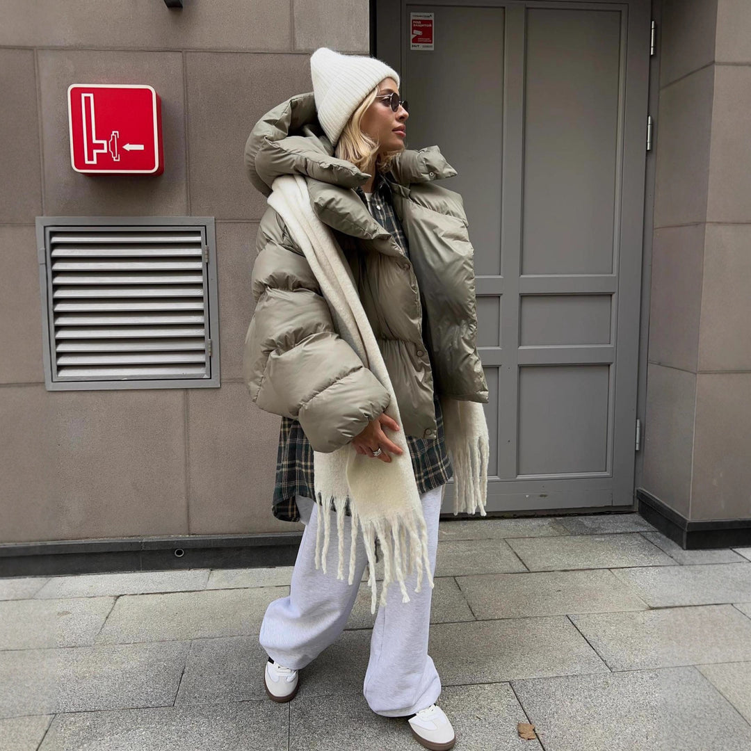 Damen extravagante Oversize Steppdaunenjacke mit extravoluminöser Kapuze Shop Nory