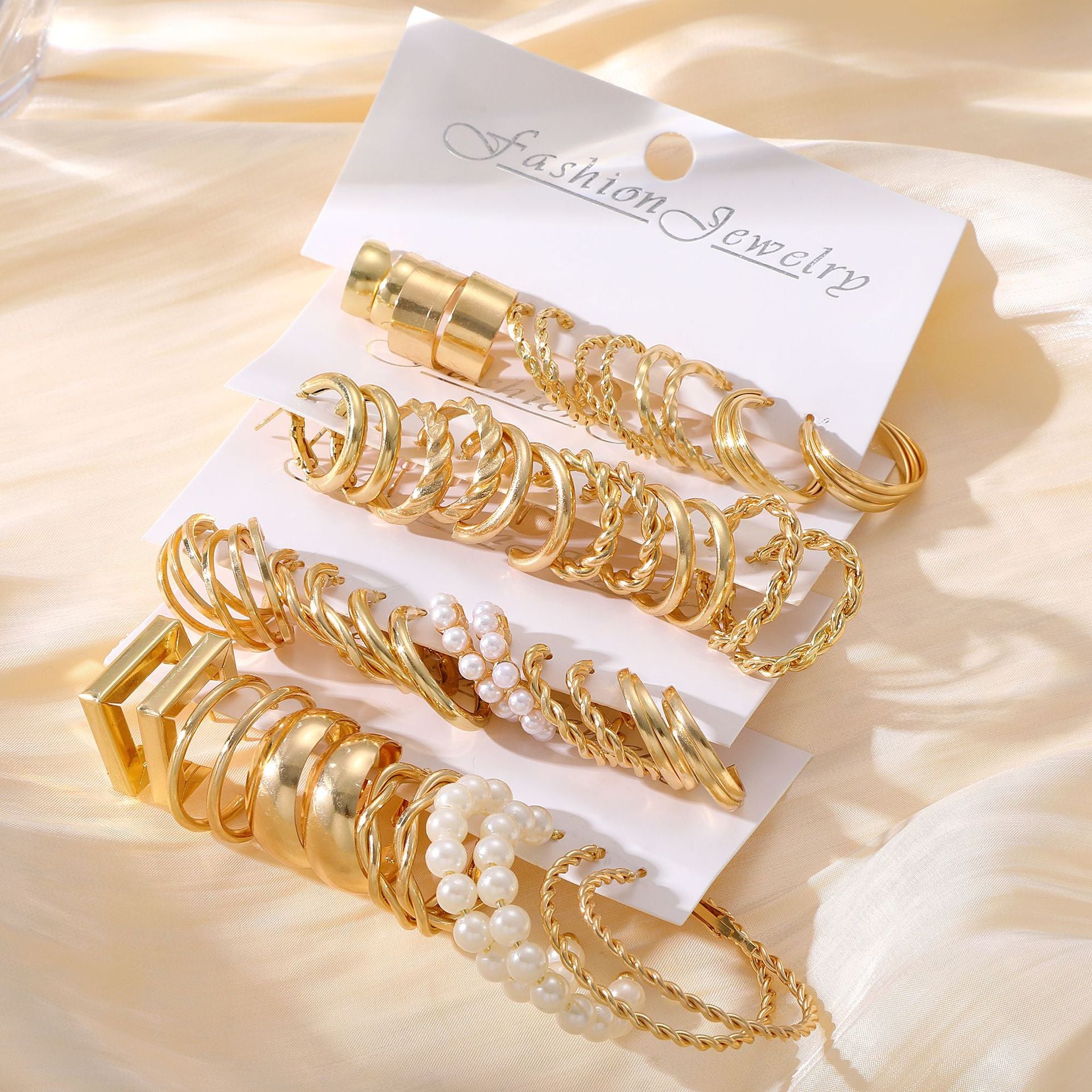 Damen Ohrringe im angesagten und vielseitigen Stil Shop Nory