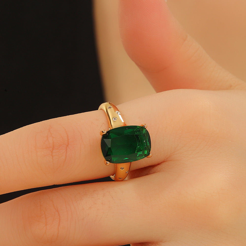 Damen eleganter Goldring mit facettiertem Kristall Shop Nory