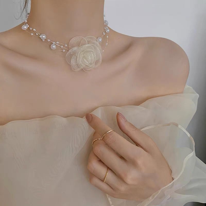 Damen Choker-Halskette mit floraler Verzierung aus feinem Textil Shop Nory
