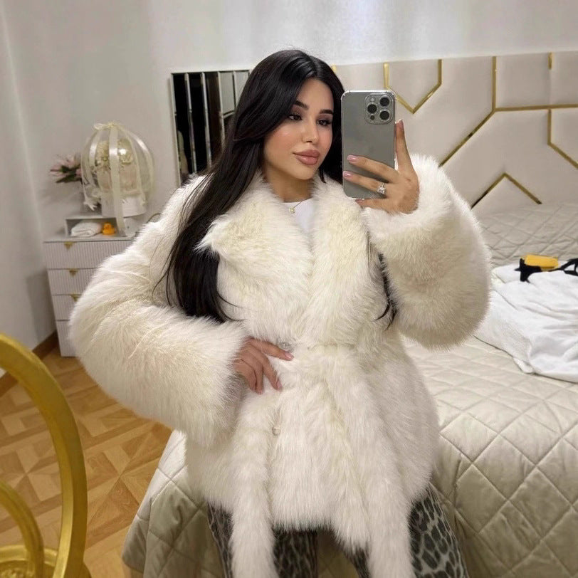 Damen Kurzmantel aus langflorigem Faux-Fur mit taillierendem Bindegürtel Shop Nory