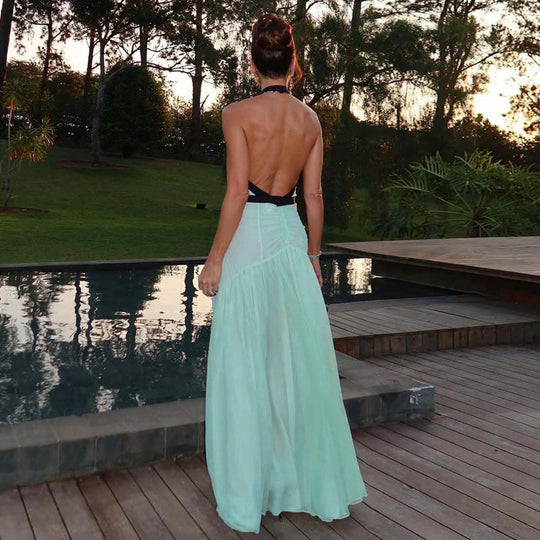 Damen Maxikleid mit tiefem V-Ausschnitt und innovativer Raffung