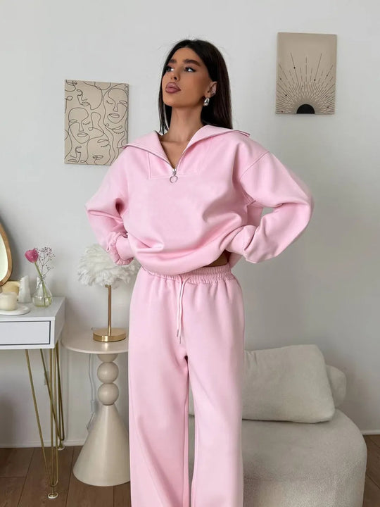 Damen lässiges Sweatset mit halbhohem Reißverschluss Kragen und weitem Jogger Shop Nory