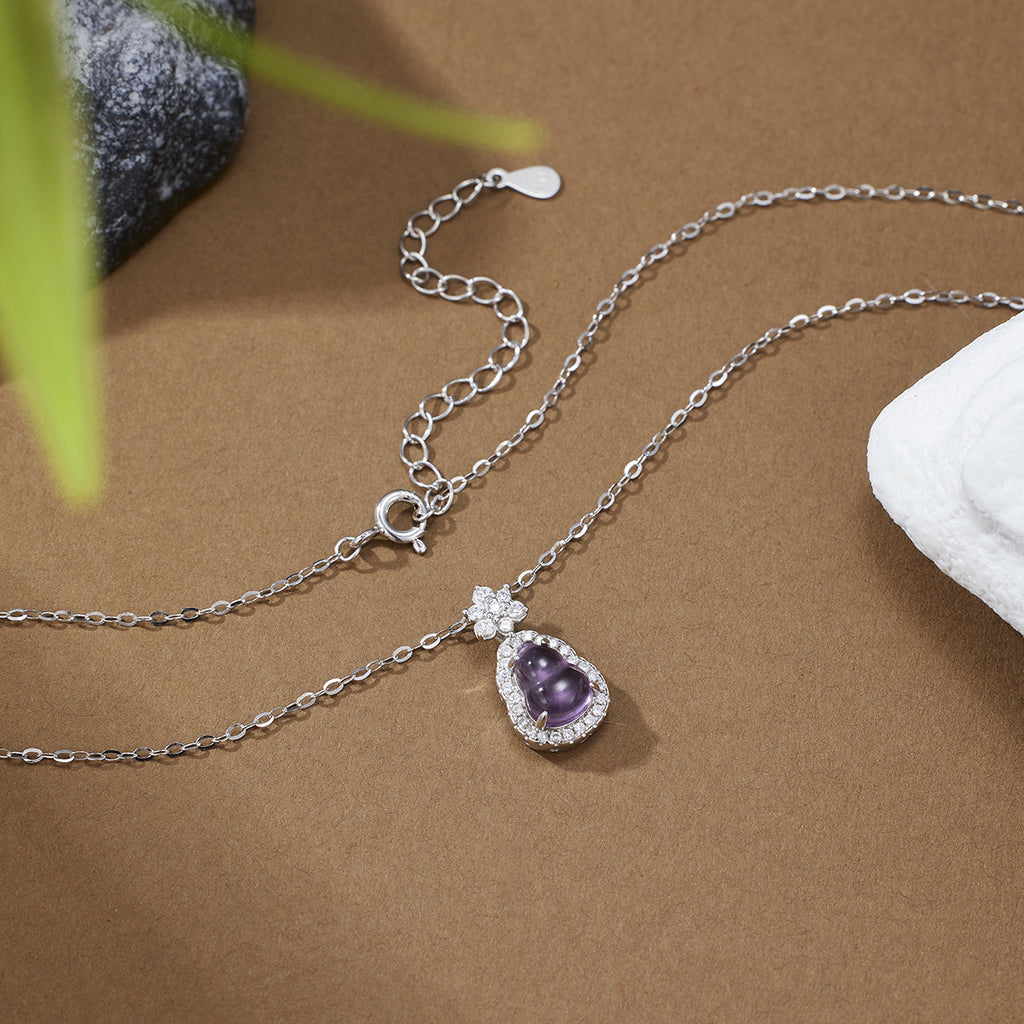 Damen Elegante Halskette mit lila Edelstein und funkelnden Akzenten Shop Nory