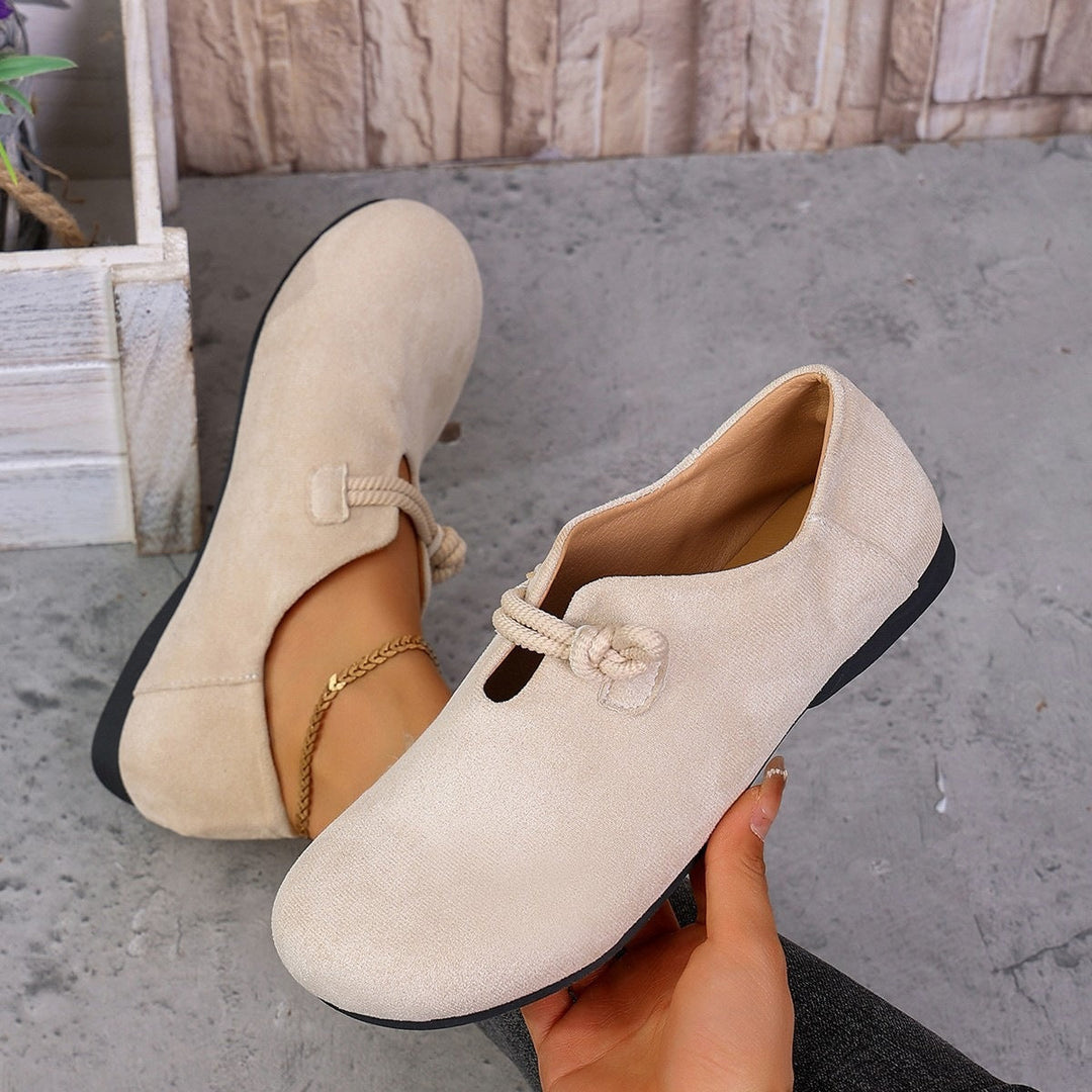 Damen bequeme und elegante Slipper mit modischen Schnürdetails