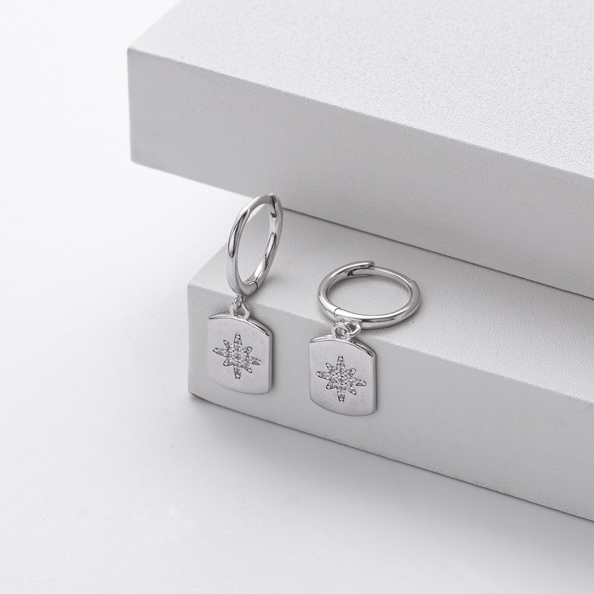 Damen Ohrhänger mit funkelndem Zirkon und modernem Design Shop Nory