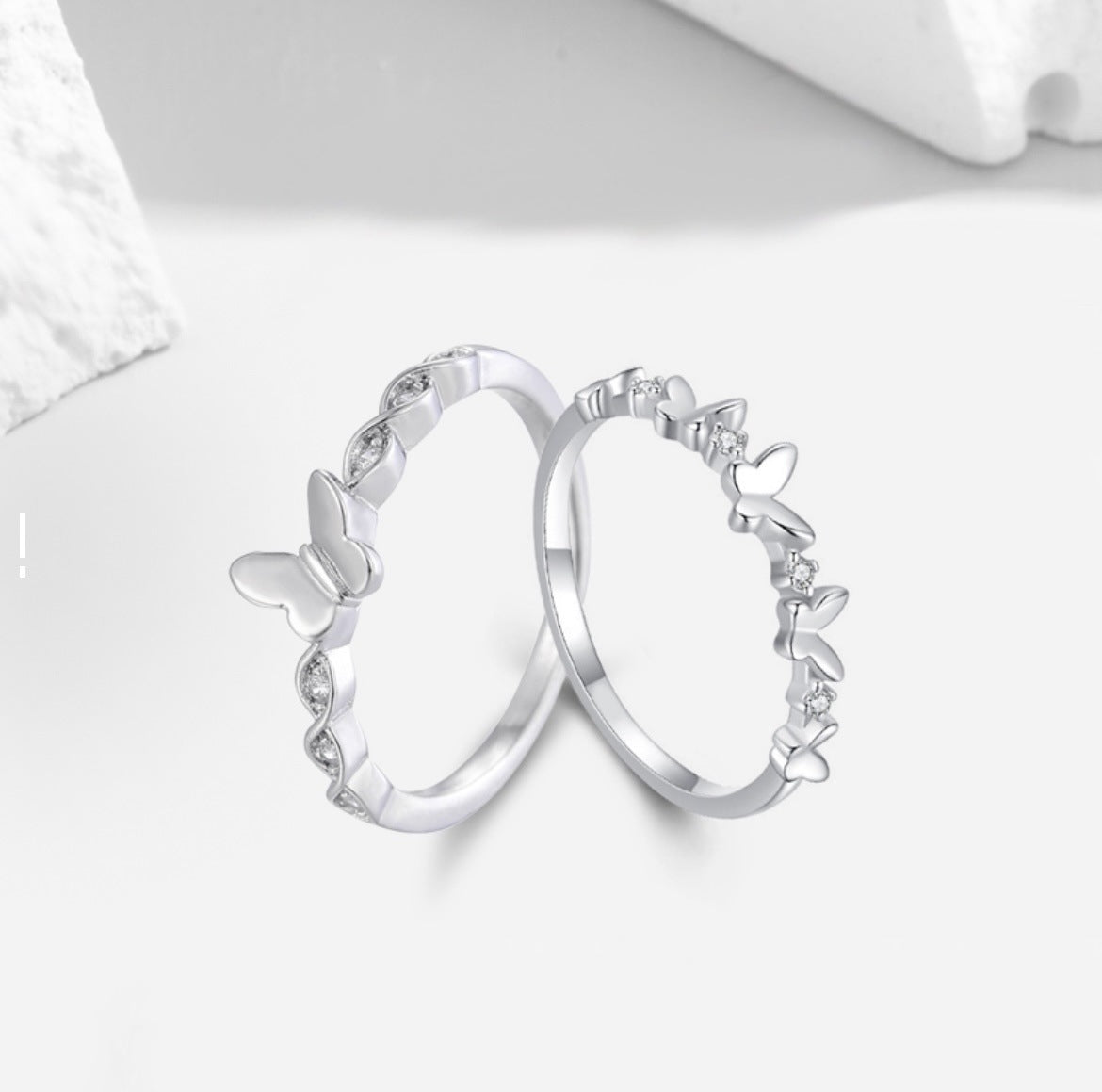 Damenring mit verspieltem Schmetterlingsdesign und funkelnden Zirkonia Shop Nory