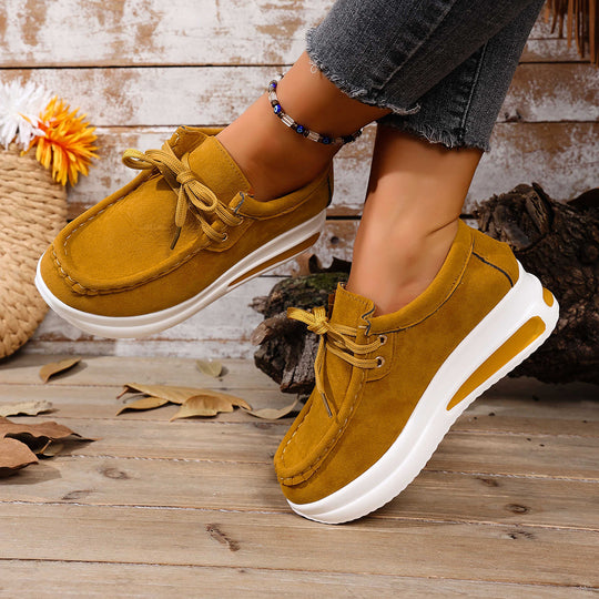 Damen Bequeme Keil‑Plateau‑Sneaker mit Wildlederoptik und gepolstertem Komfortfußbett Shop Nory