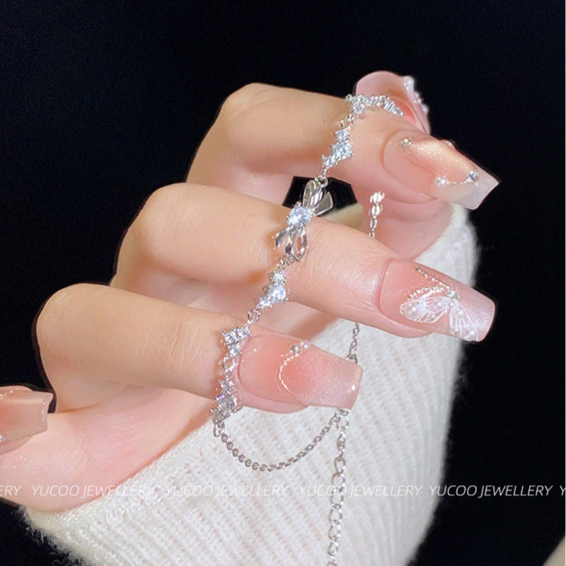 Damen elegantes Zirkonia-Armband mit kunstvollem Design und verstellbarem Verschluss Shop Nory