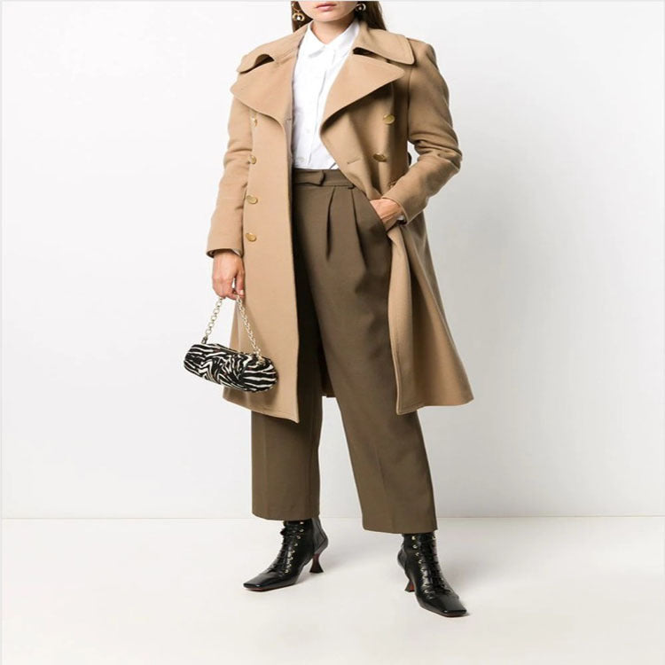 Damen Taillierter Zweireihiger Mantel mit breitem Revers und goldenen Zierknöpfen Shop Nory