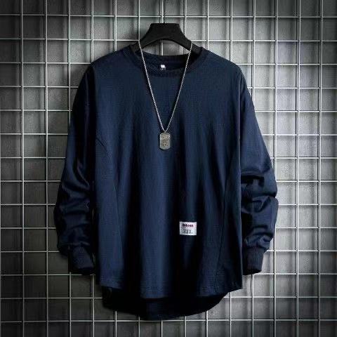 Herren weites Langarm-Sweatshirt mit verlängertem Rückensaum und aufgenähtem Label Shop Nory