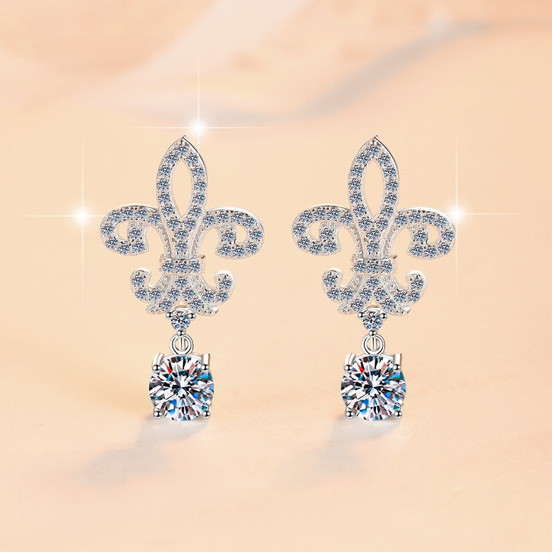 Damenohrringe im eleganten Fleur-de-Lis-Design mit funkelnden Kristallen Shop Nory