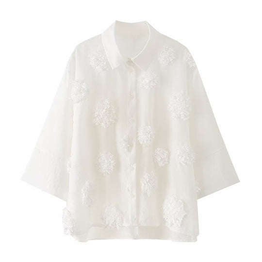 Damen Transparente Oversize‑Bluse mit 3D‑Blütenapplikationen und Hemdkragen Shop Nory